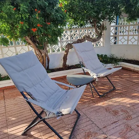 La Palmera1 Casa Al Primer Piso Con 2 - Two Bedroom House On The First Floor --- La Palmera 2 Casa En Planta Baja Con 1 Dormitorio, One Bedroom House On The Ground Floor Vakantiehuis *