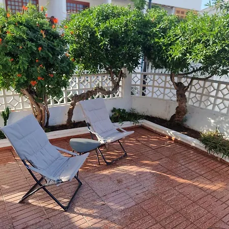 La Palmera1 Casa Al Primer Piso Con 2 - Two Bedroom House On The First Floor --- La Palmera 2 Casa En Planta Baja Con 1 Dormitorio, One Bedroom House On The Ground Floor