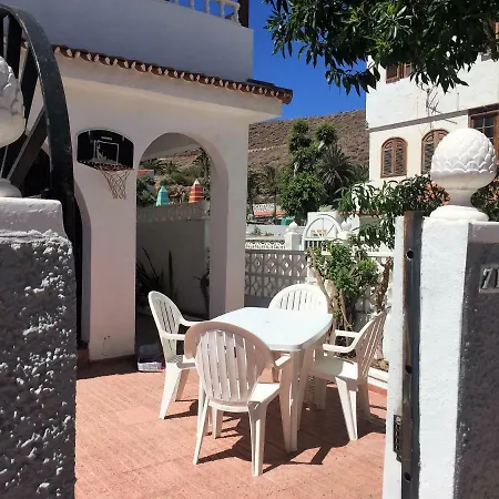 Vakantiehuis La Palmera1 Casa Al Primer Piso Con 2 - Two Bedroom House On The First Floor --- La Palmera 2 Casa En Planta Baja Con 1 Dormitorio, One Bedroom House On The Ground Floor *