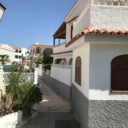 La Palmera1 Casa Al Primer Piso Con 2 - Two Bedroom House On The First Floor --- La Palmera 2 Casa En Planta Baja Con 1 Dormitorio, One Bedroom House On The Ground Floor * Agaete (Gran Canaria)