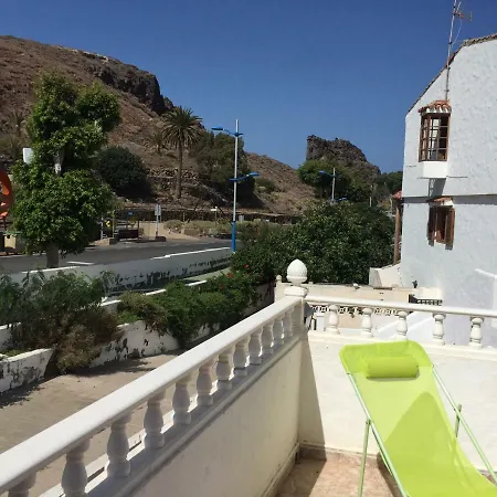 Vakantiehuis La Palmera1 Casa Al Primer Piso Con 2 - Two Bedroom House On The First Floor --- La Palmera 2 Casa En Planta Baja Con 1 Dormitorio, One Bedroom House On The Ground Floor *
