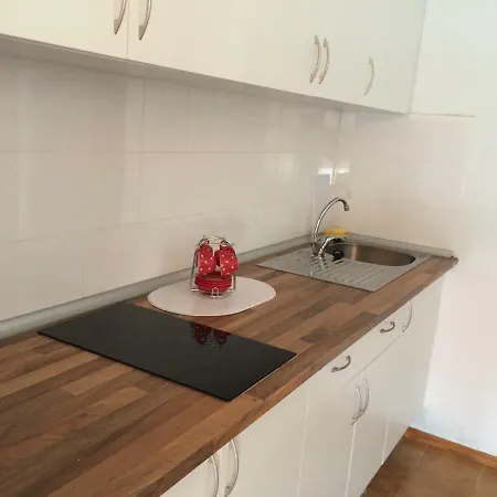 La Palmera1 Casa Al Primer Piso Con 2 - Two Bedroom House On The First Floor --- La Palmera 2 Casa En Planta Baja Con 1 Dormitorio, One Bedroom House On The Ground Floor Vakantiehuis *