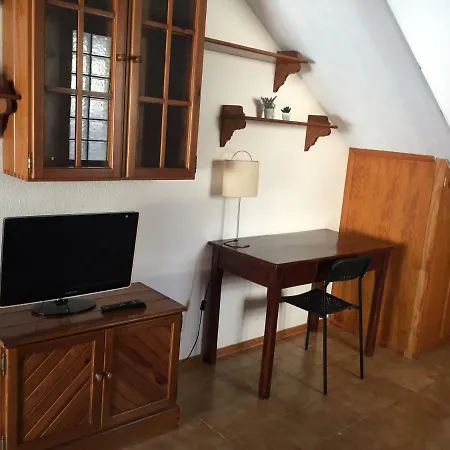 La Palmera1 Casa Al Primer Piso Con 2 - Two Bedroom House On The First Floor --- La Palmera 2 Casa En Planta Baja Con 1 Dormitorio, One Bedroom House On The Ground Floor Agaete (Gran Canaria)