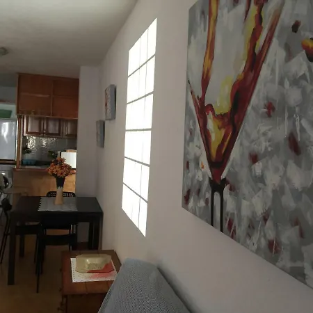 La Palmera1 Casa Al Primer Piso Con 2 - Two Bedroom House On The First Floor --- La Palmera 2 Casa En Planta Baja Con 1 Dormitorio, One Bedroom House On The Ground Floor *