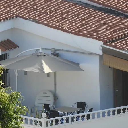 La Palmera1 Casa Al Primer Piso Con 2 - Two Bedroom House On The First Floor --- La Palmera 2 Casa En Planta Baja Con 1 Dormitorio, One Bedroom House On The Ground Floor * Agaete (Gran Canaria)