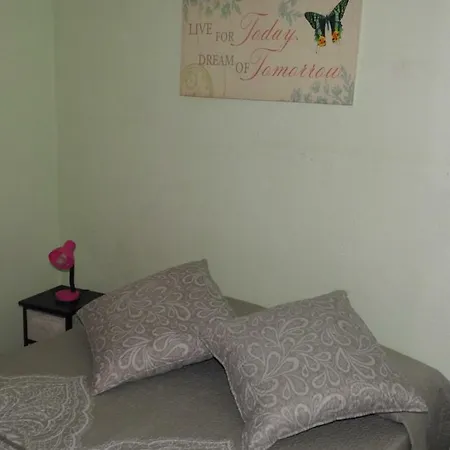 La Palmera1 Casa Al Primer Piso Con 2 - Two Bedroom House On The First Floor --- La Palmera 2 Casa En Planta Baja Con 1 Dormitorio, One Bedroom House On The Ground Floor Vakantiehuis *