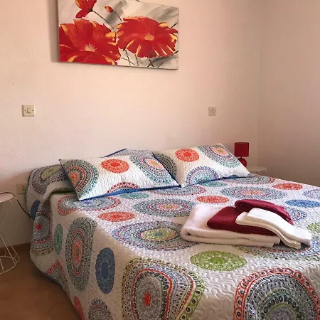 بيت للعطل La Palmera1 Casa Al Primer Piso Con 2 - Two Bedroom House On The First Floor --- La Palmera 2 Casa En Planta Baja Con 1 Dormitorio, One Bedroom House On The Ground Floor *