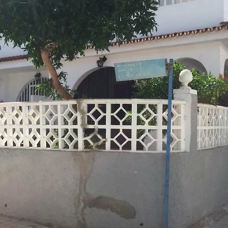 La Palmera1 Casa Al Primer Piso Con 2 - Two Bedroom House On The First Floor --- La Palmera 2 Casa En Planta Baja Con 1 Dormitorio, One Bedroom House On The Ground Floor * أَغايتي