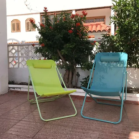 La Palmera1 Casa Al Primer Piso Con 2 - Two Bedroom House On The First Floor --- La Palmera 2 Casa En Planta Baja Con 1 Dormitorio, One Bedroom House On The Ground Floor بيت للعطل أَغايتي